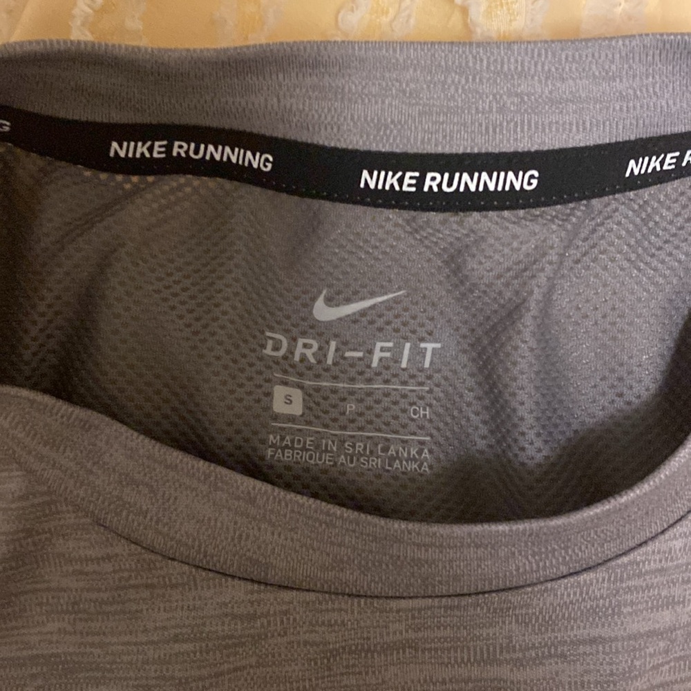 Nike Running Top - Picture 2 of 3